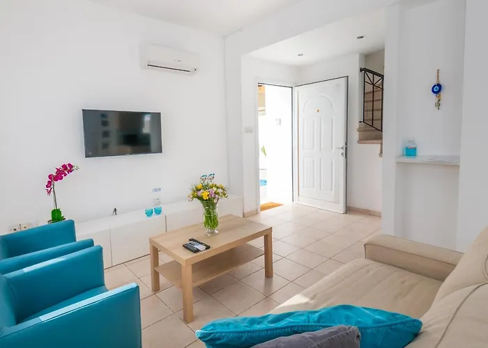 Narcissos Bay View *