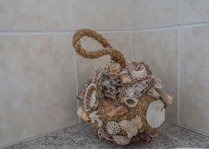 Willa Narcissos Bay View