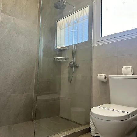 Narcissos Bay View Protarász