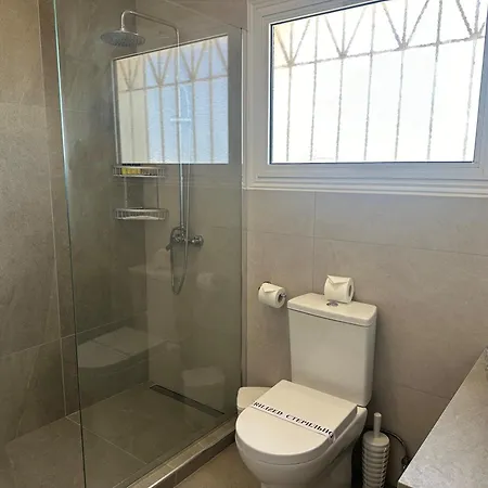 Narcissos Bay View * Protarász